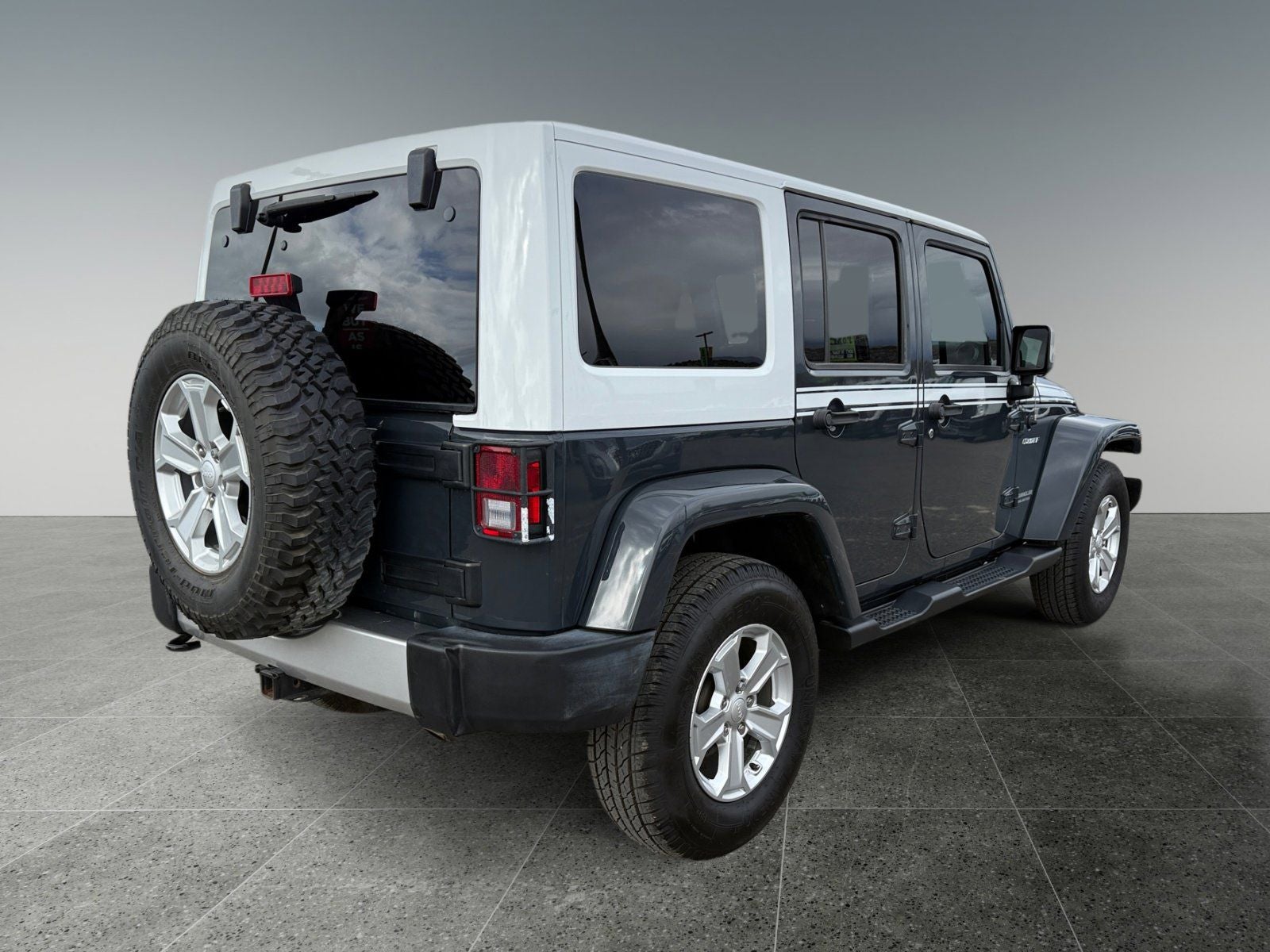 2017 Jeep Wrangler Unlimited Sahara Chief