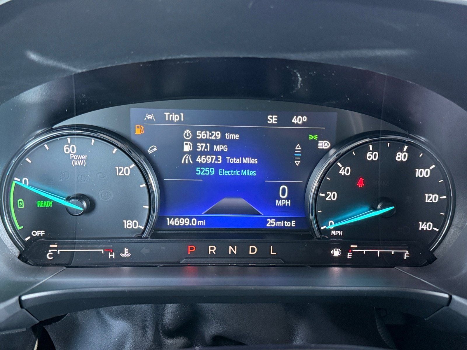 2022 Ford Escape Hybrid SE