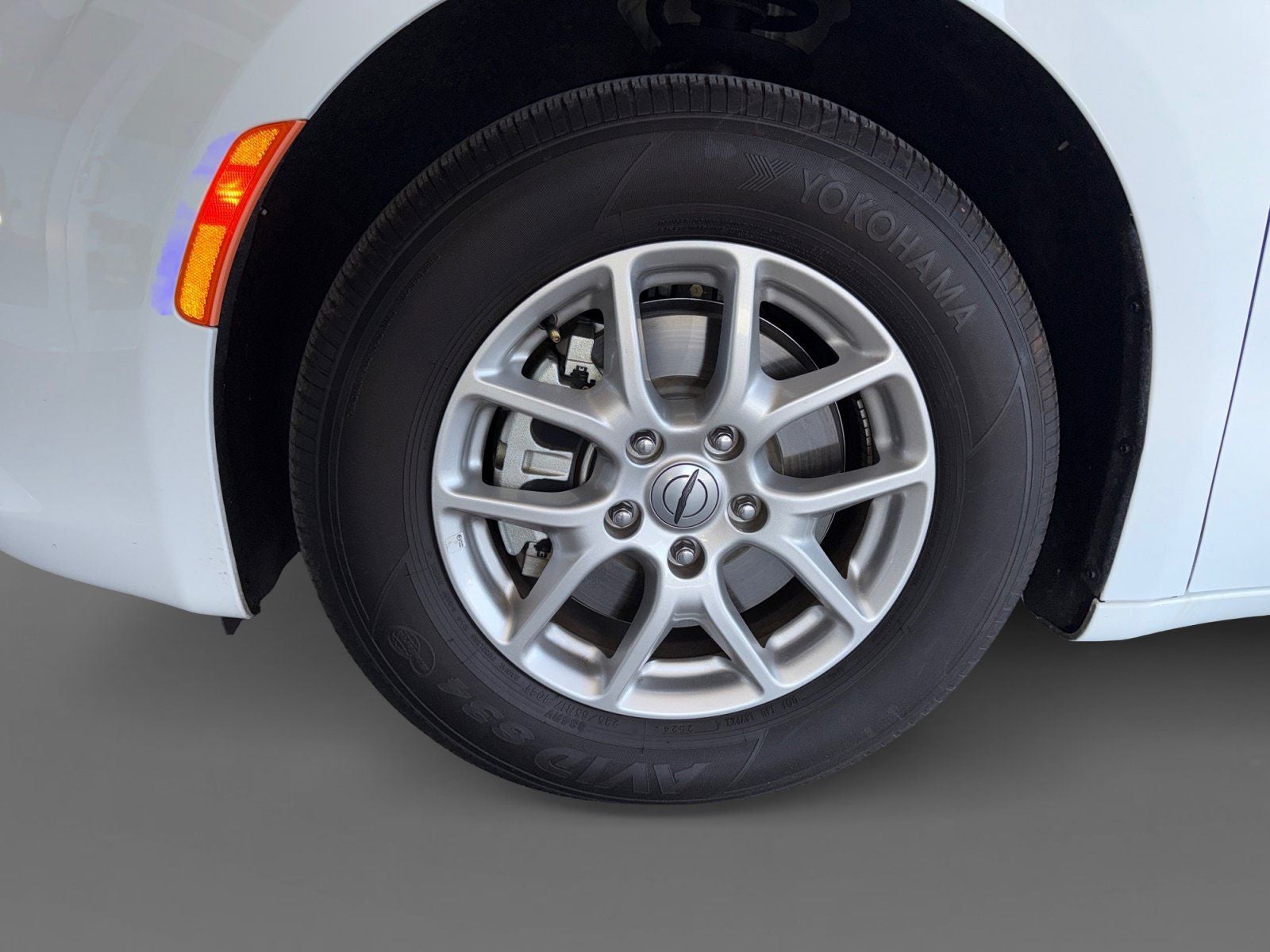 2025 Chrysler Voyager LX