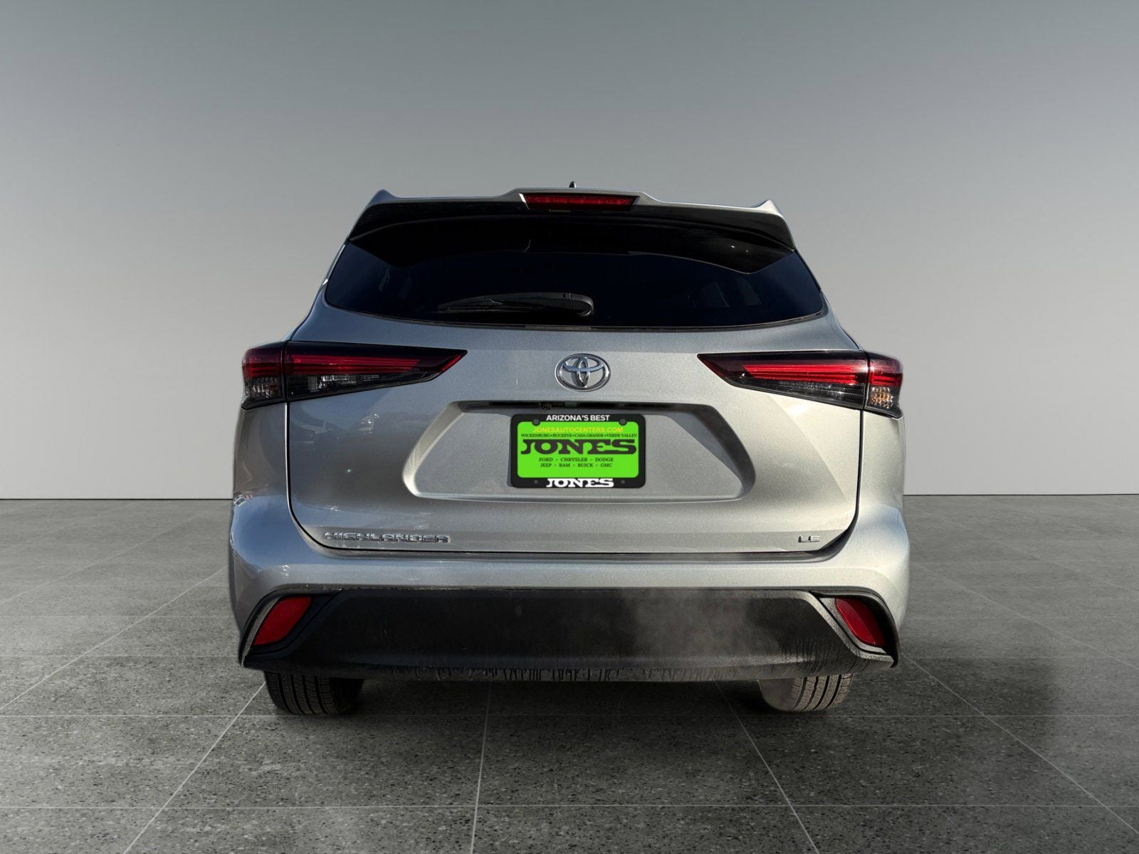 2024 Toyota Highlander LE