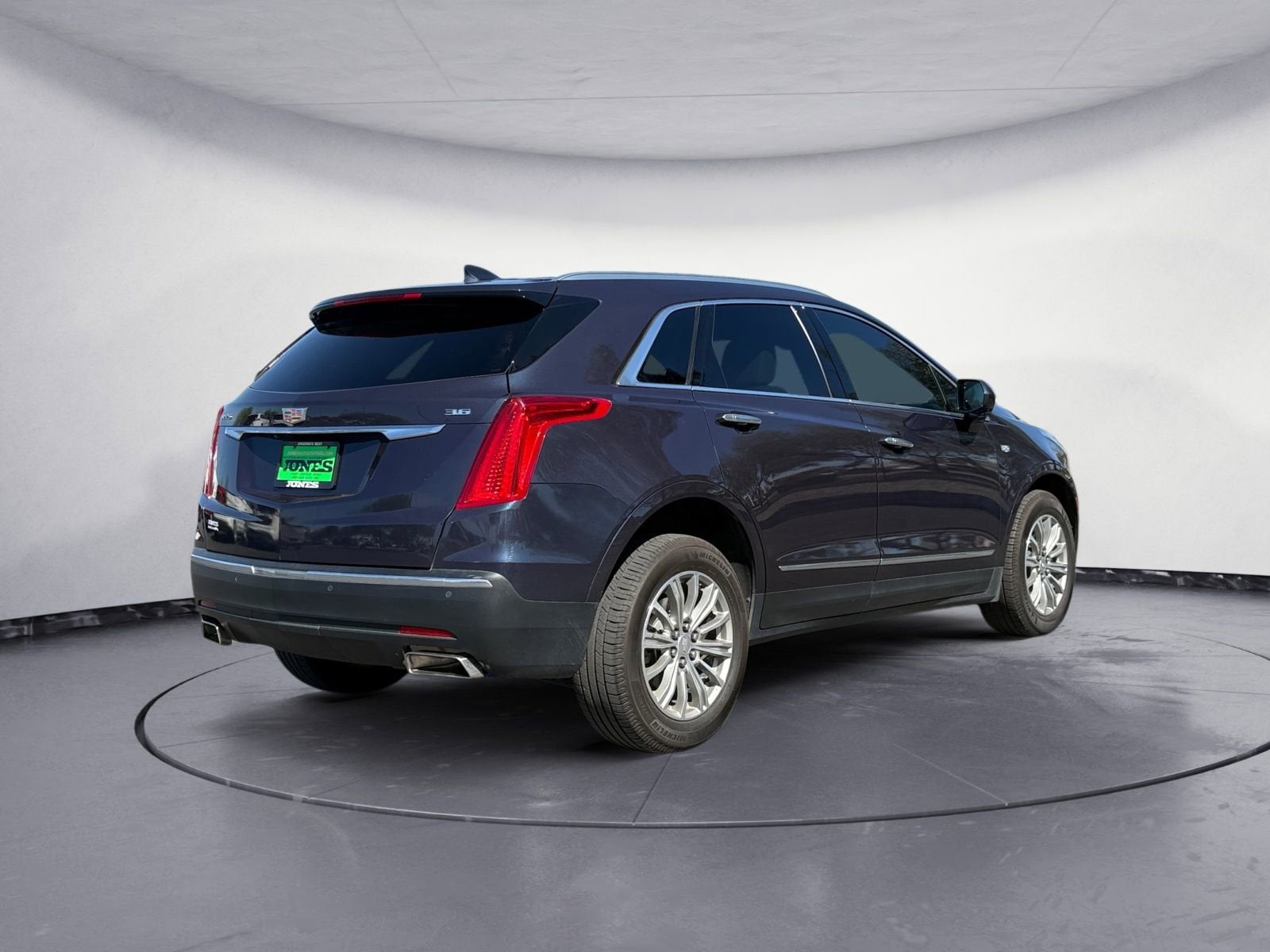 2019 Cadillac XT5 Luxury FWD