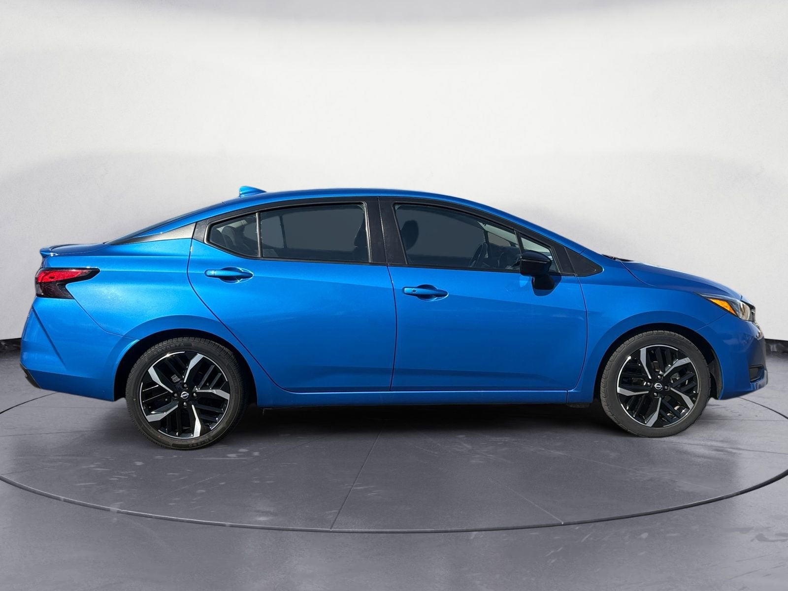 2024 Nissan Versa SR