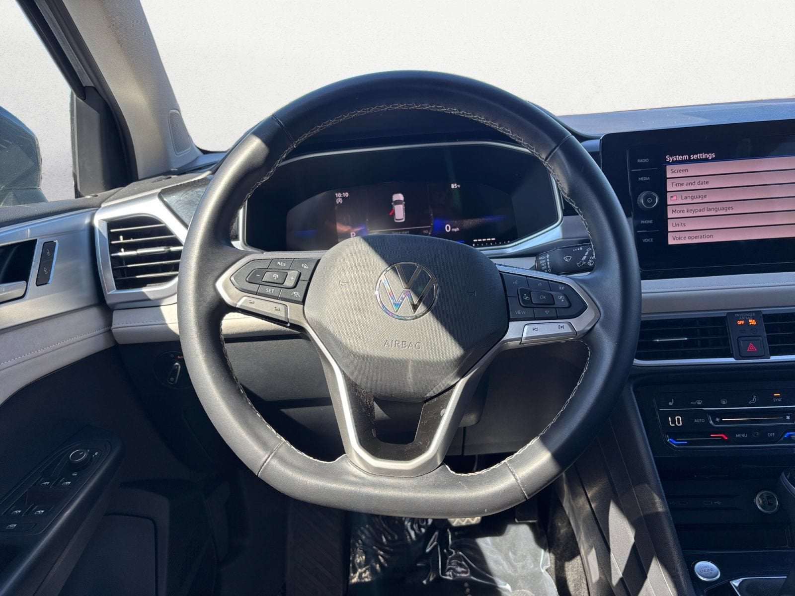 2025 Volkswagen Taos SE