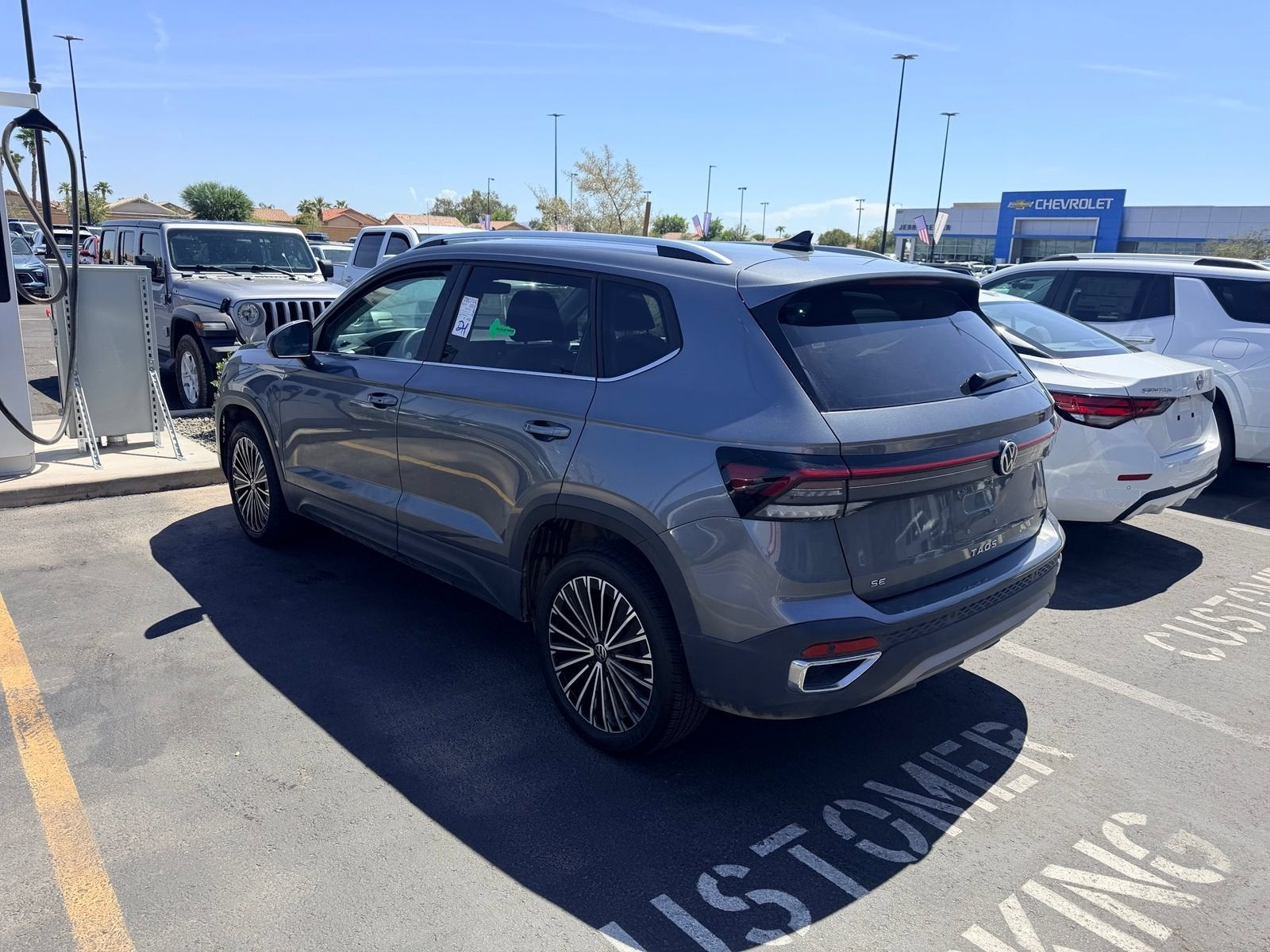 2025 Volkswagen Taos SE