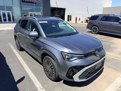 2025 Volkswagen Taos SE