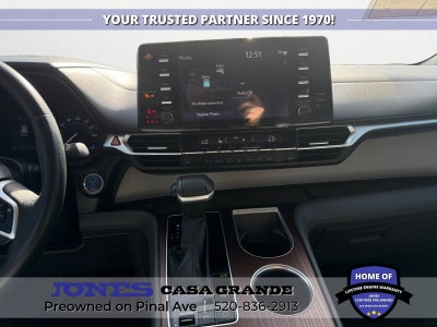 2023 Toyota Sienna XLE