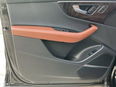 2022 Audi Q8 Premium Plus