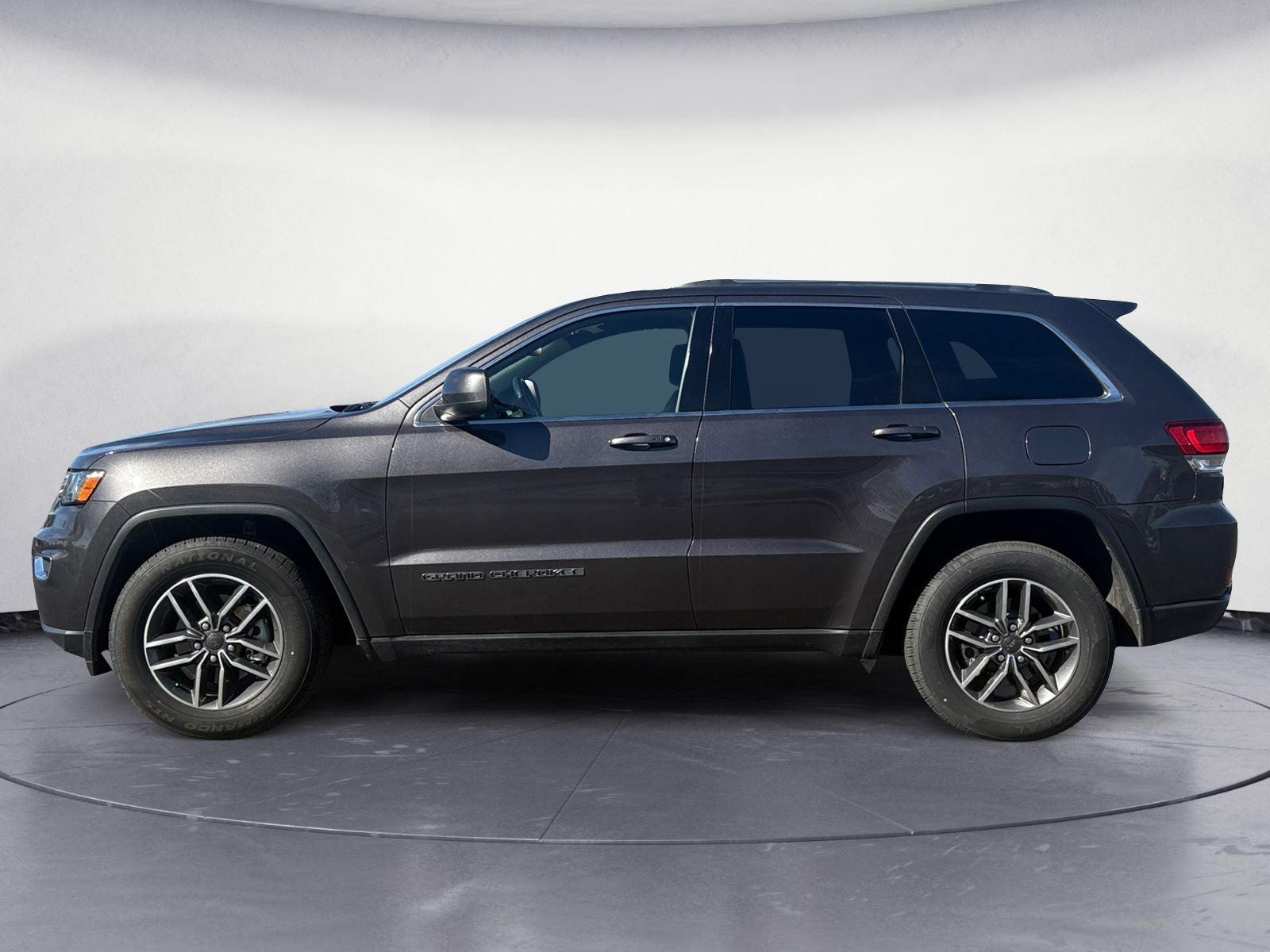2020 Jeep Grand Cherokee Laredo E
