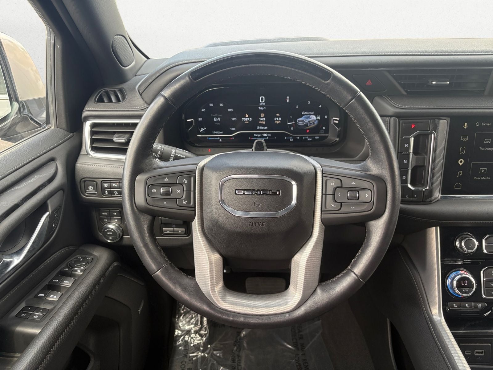 2023 GMC Yukon Denali