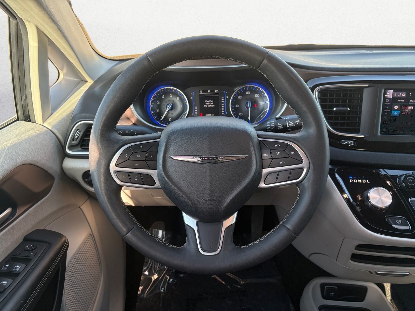 2024 Chrysler Voyager LX