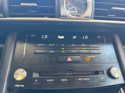 2017 Lexus IS 200t