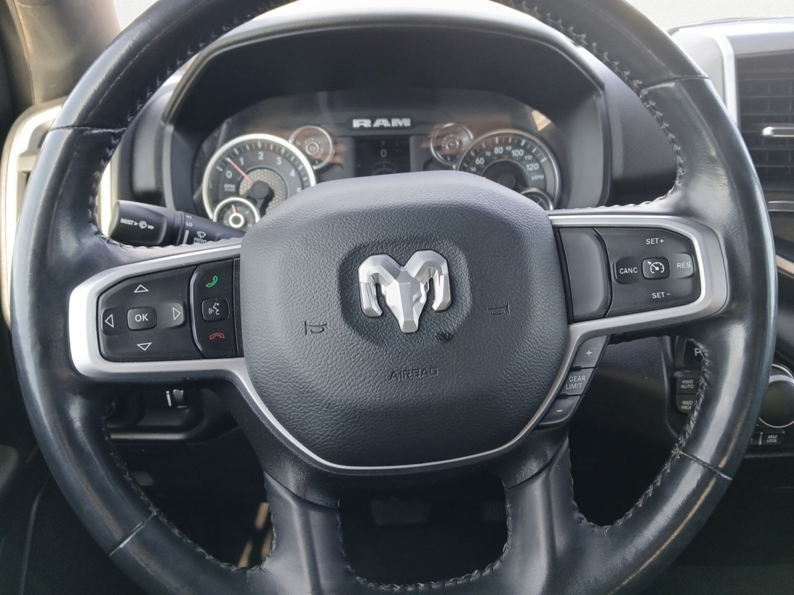 2023 RAM 1500 Big Horn Crew Cab 4x4 5'7' Box