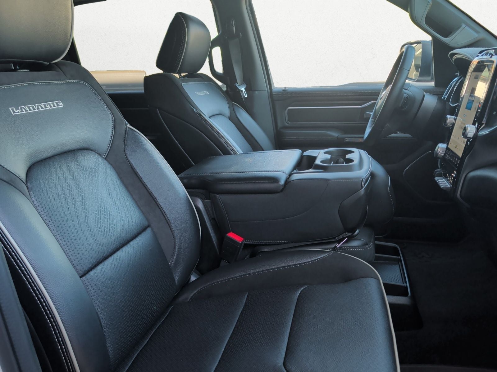 2024 RAM 1500 Laramie Crew Cab 4x4 5'7' Box