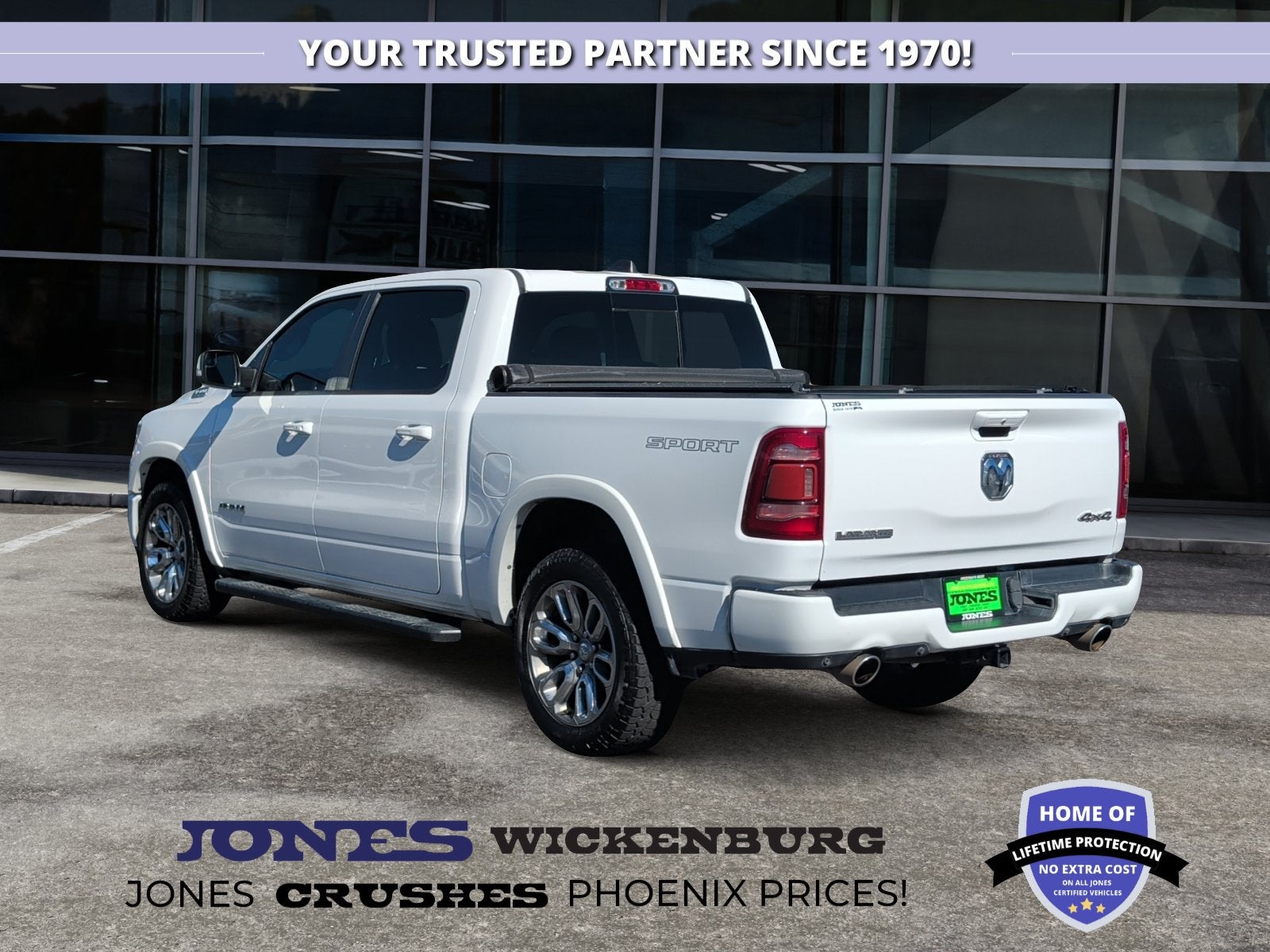 2022 RAM 1500 Laramie Crew Cab 4x4 5'7' Box
