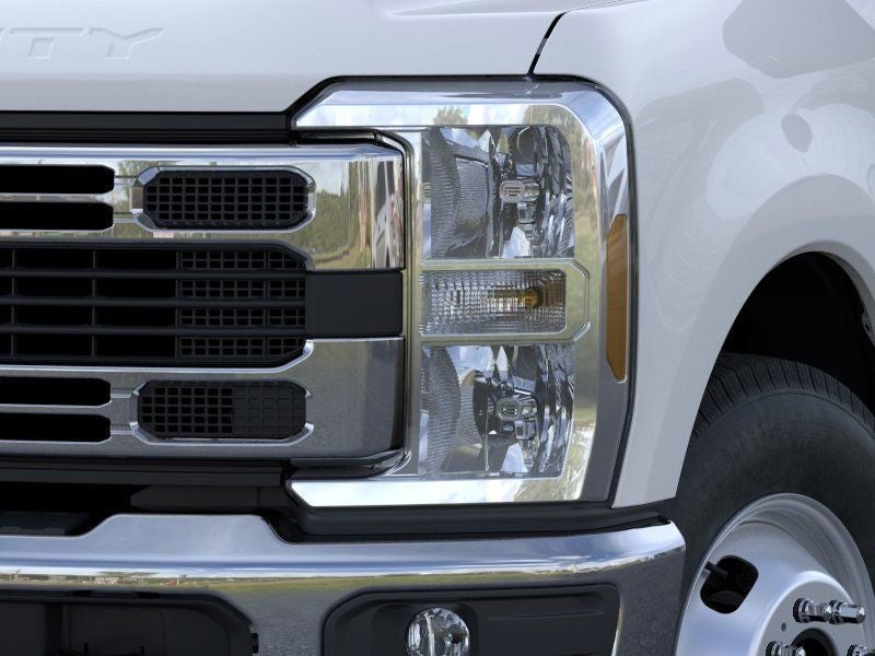2025 Ford F-350 Chassis XL