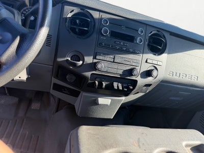 2014 Ford F-550 Chassis XL