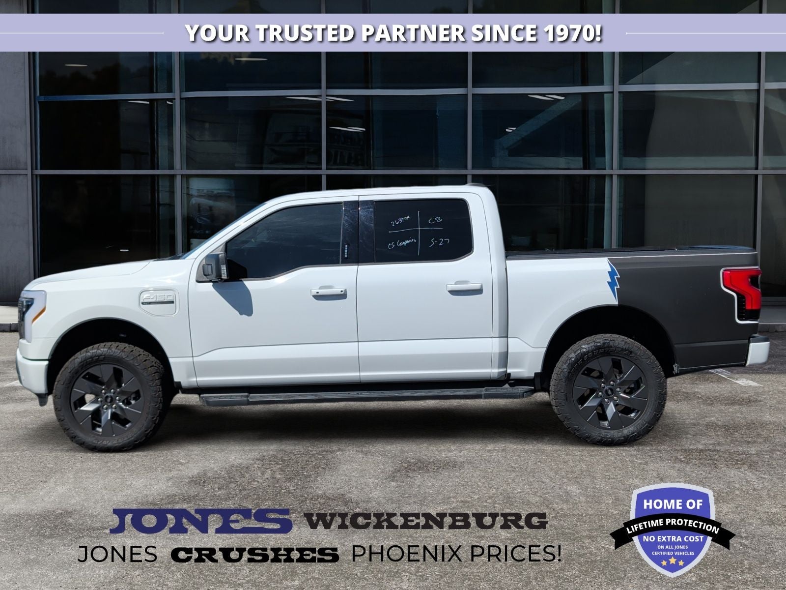 2023 Ford F-150 Lightning XLT