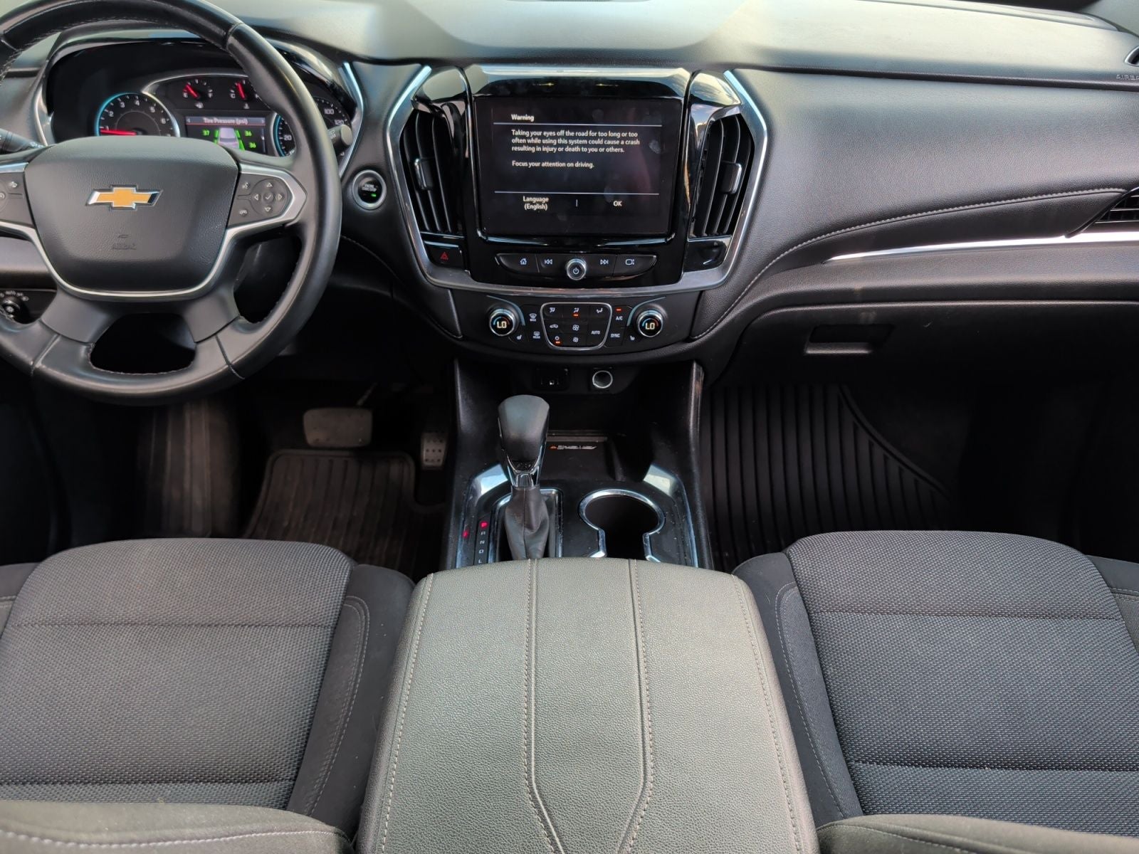 2023 Chevrolet Traverse FWD LT Cloth