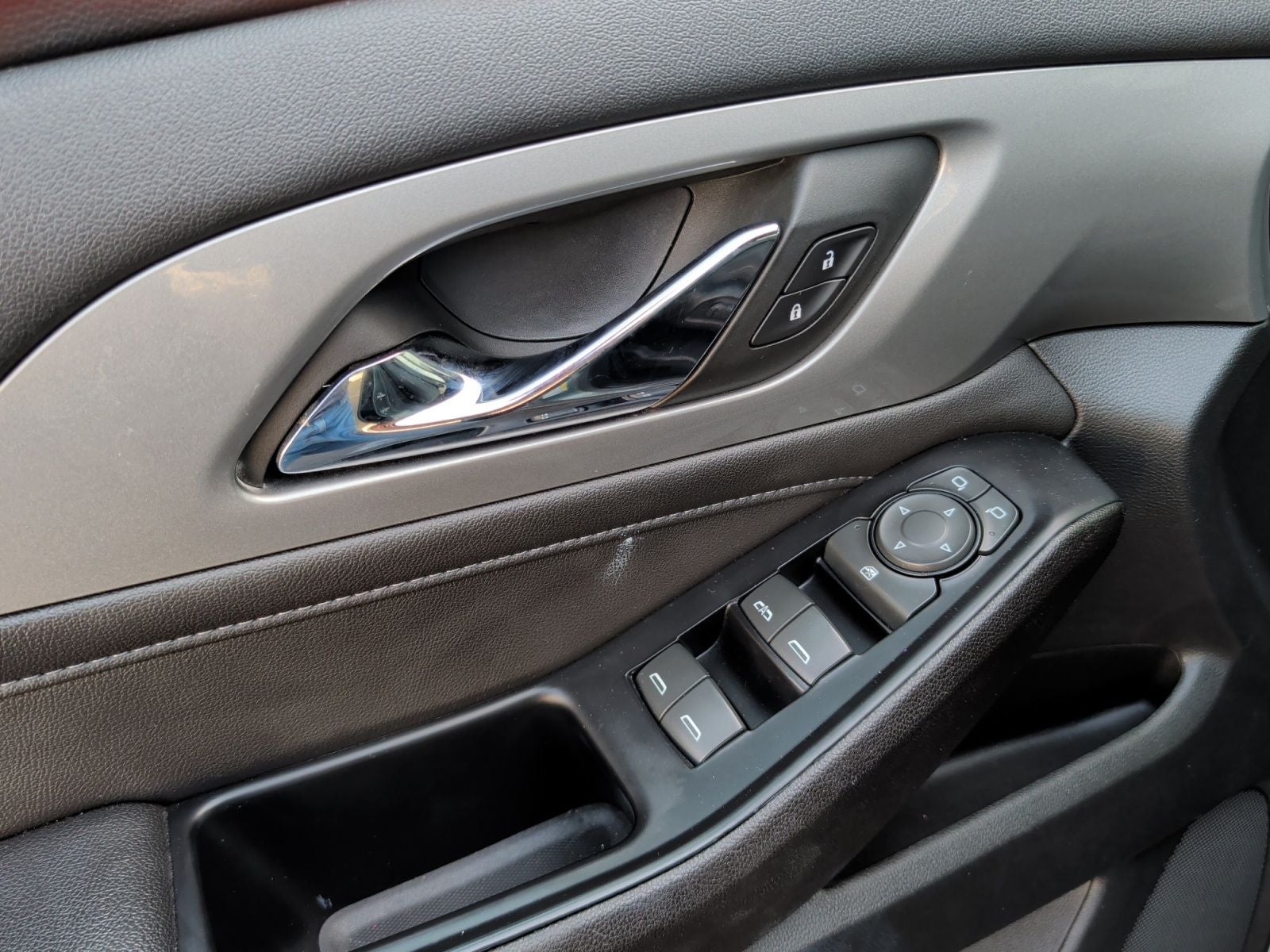 2023 Chevrolet Traverse FWD LT Cloth