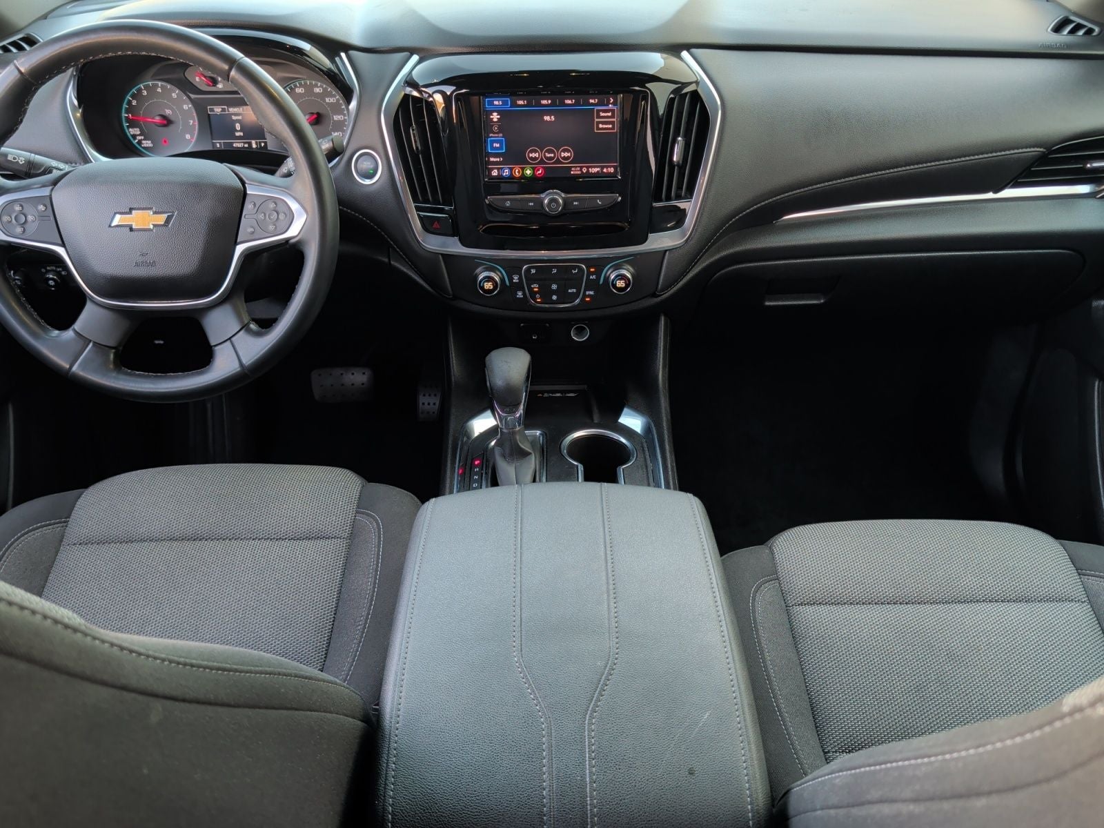 2023 Chevrolet Traverse FWD LT Cloth