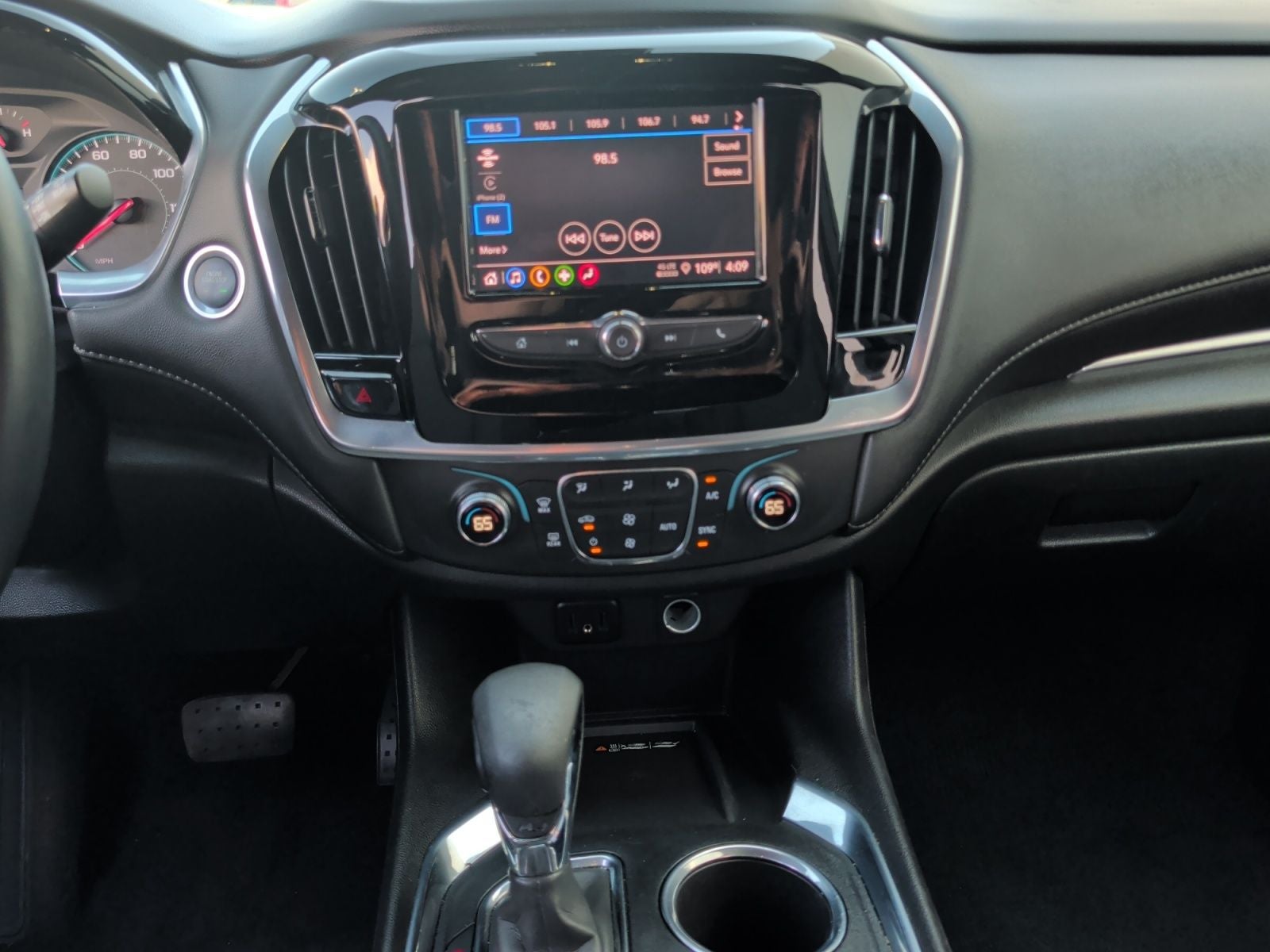 2023 Chevrolet Traverse FWD LT Cloth