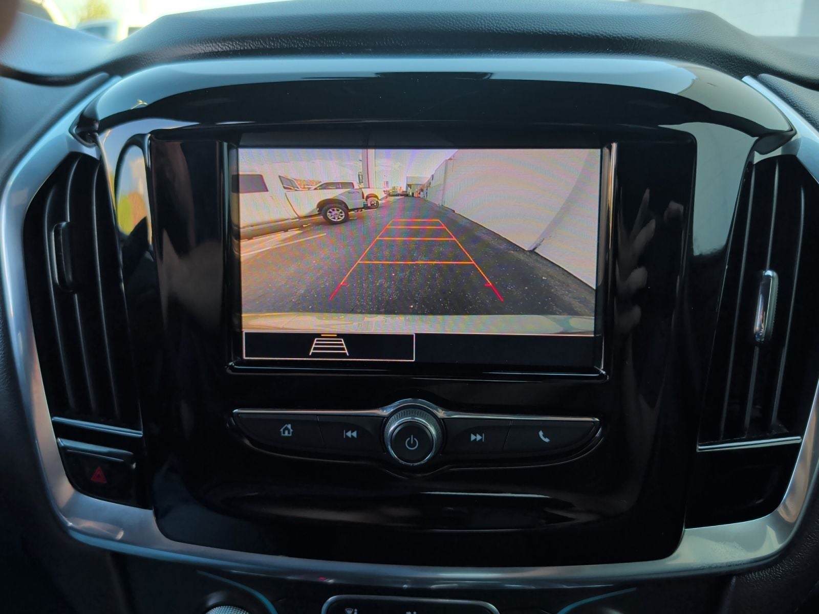2023 Chevrolet Traverse FWD LT Cloth