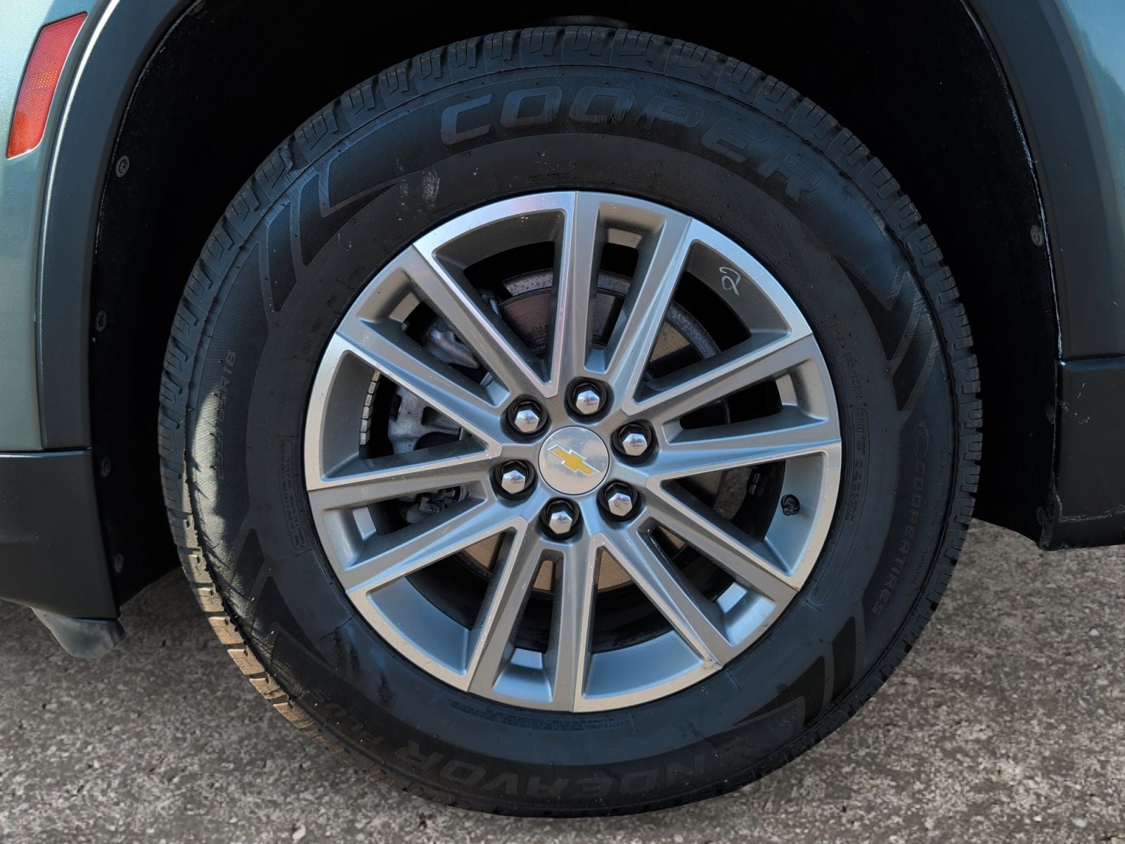 2023 Chevrolet Traverse FWD LT Cloth