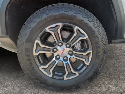 2025 GMC Canyon 4WD AT4