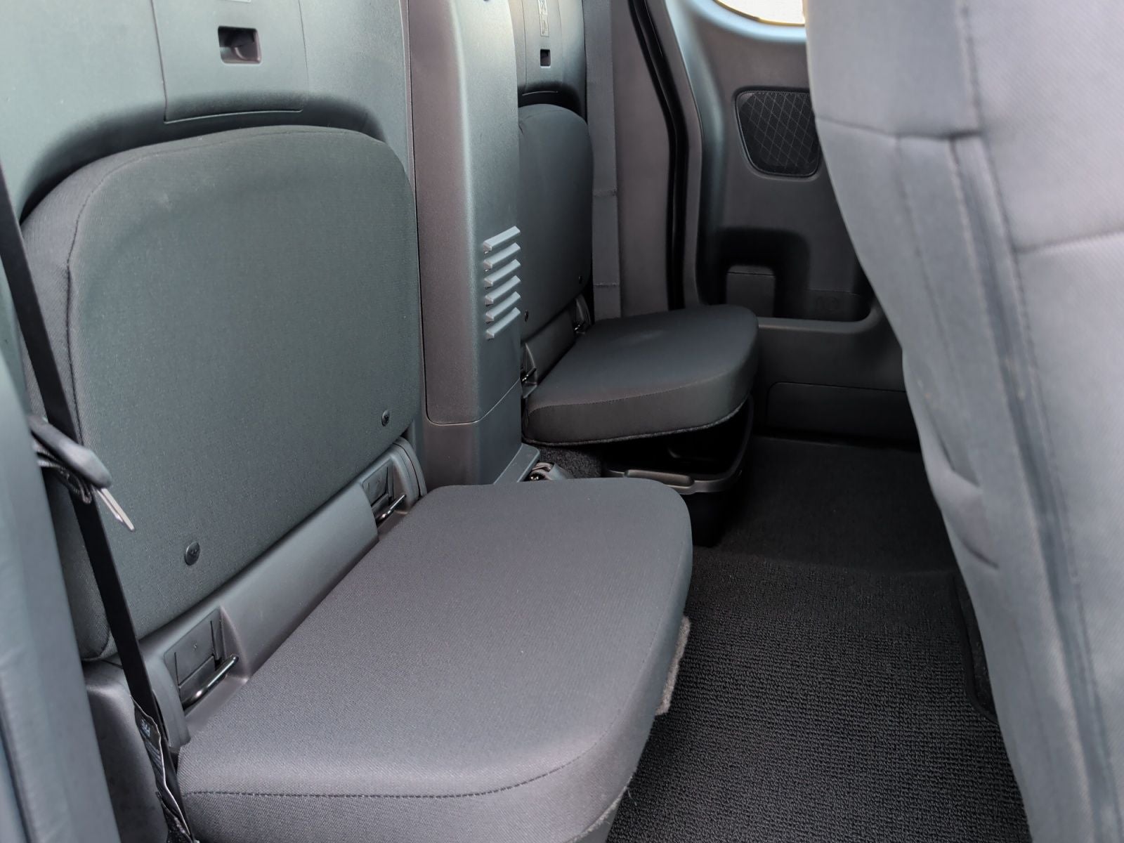 2024 Nissan Frontier King Cab S 4x4