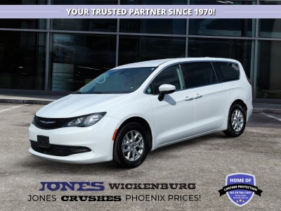 2022 Chrysler Voyager LX