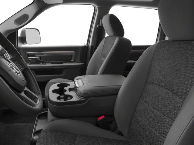 2017 RAM 3500 Big Horn Crew Cab 4x2 8' Box