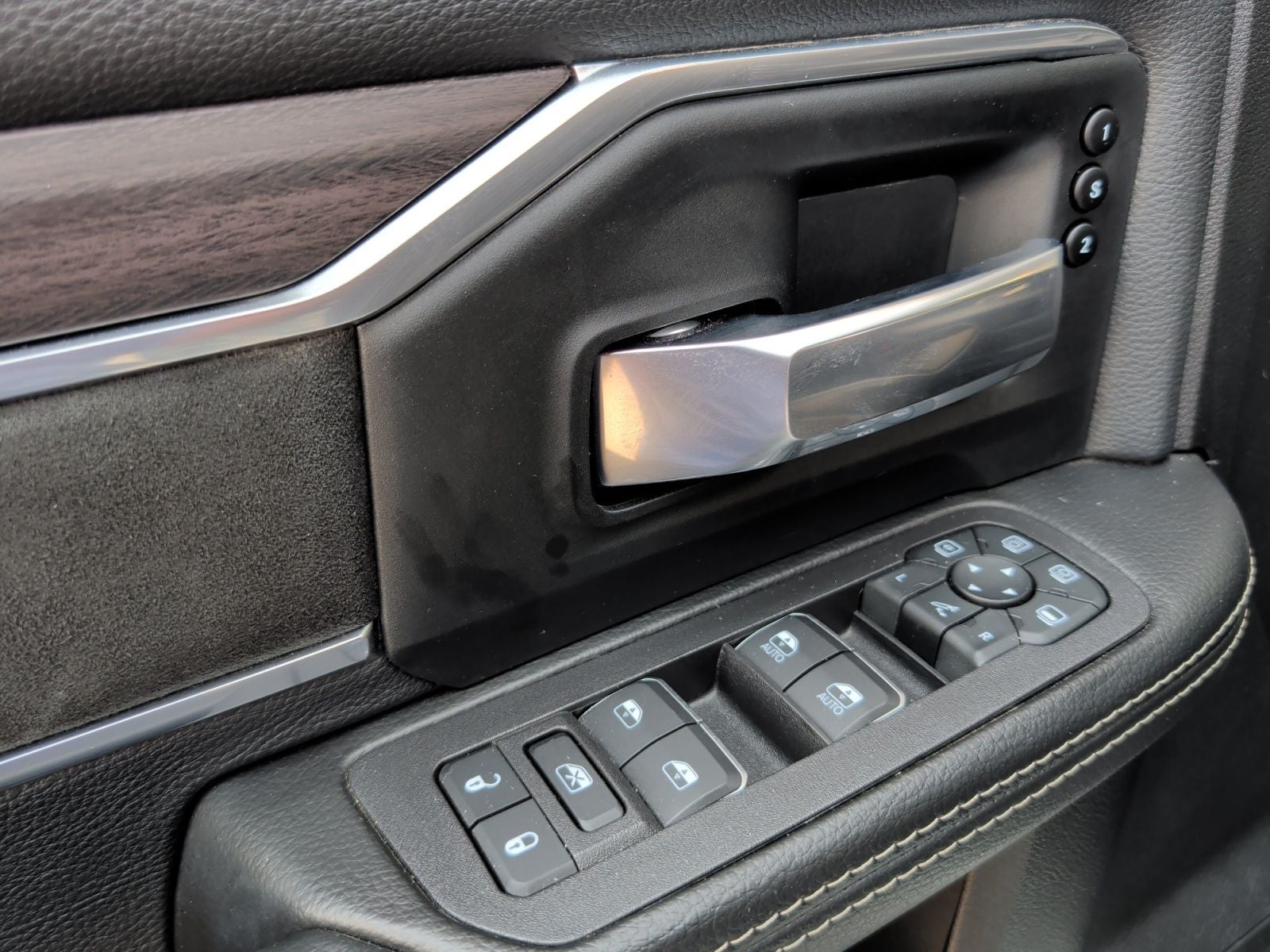 2025 RAM 2500 Laramie Crew Cab 4x4 6'4' Box