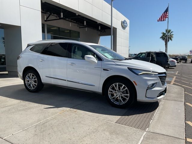 2023 Buick Enclave Essence AWD