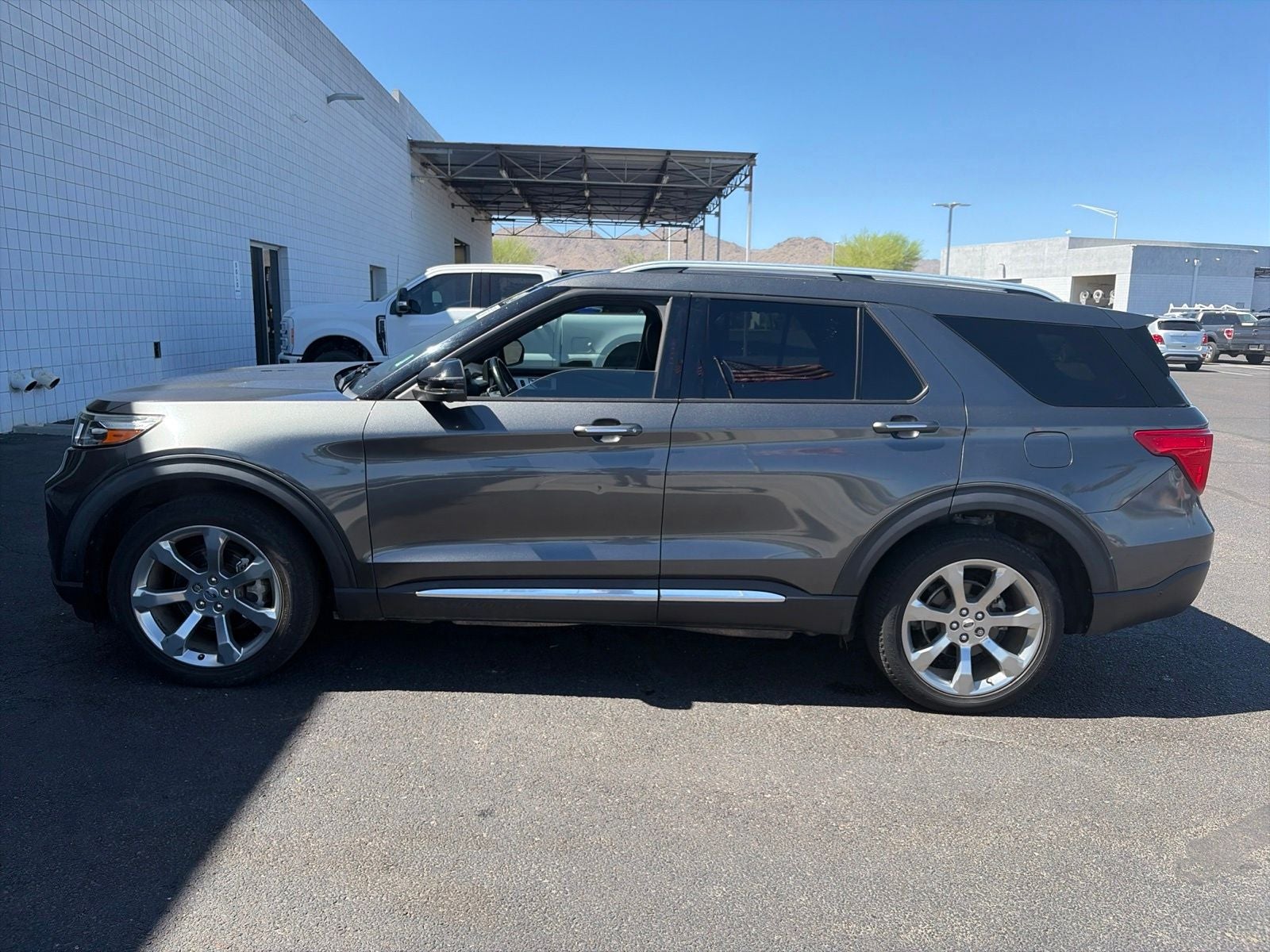 2020 Ford Explorer Platinum