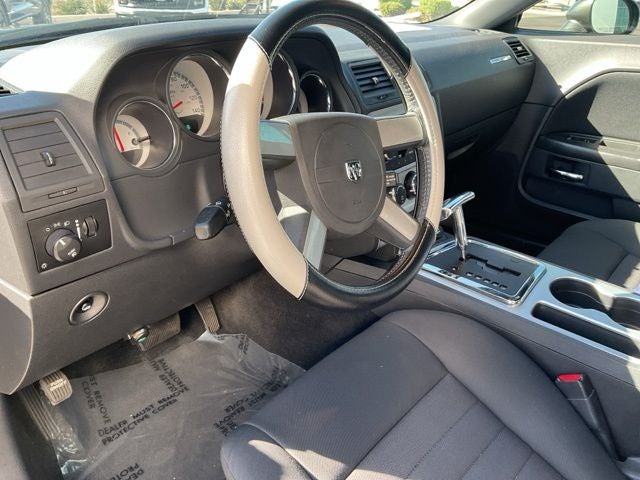 2009 Dodge Challenger SE