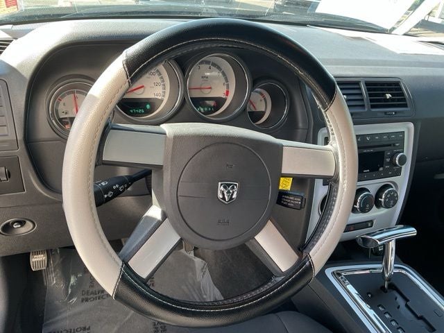 2009 Dodge Challenger SE