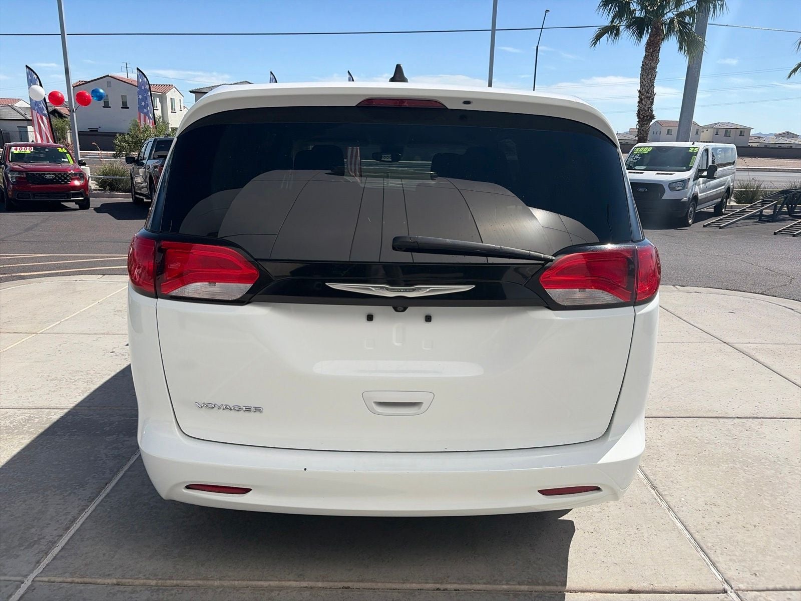 2023 Chrysler Voyager LX