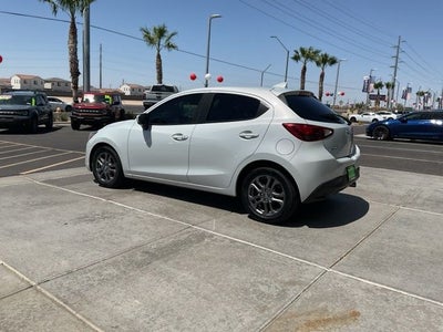 2020 Toyota Yaris LE