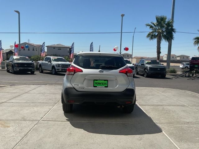 2019 Nissan Kicks S