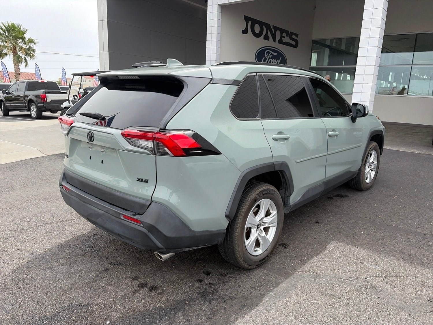 2021 Toyota RAV4 XLE