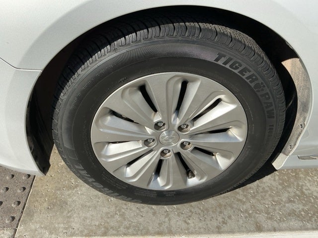 2016 Hyundai Sonata Hybrid SE